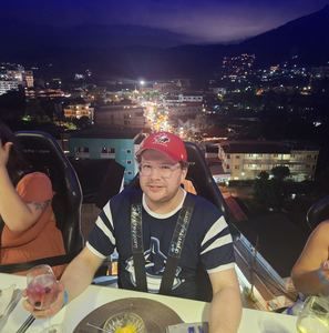 Meet your Posher, Grant